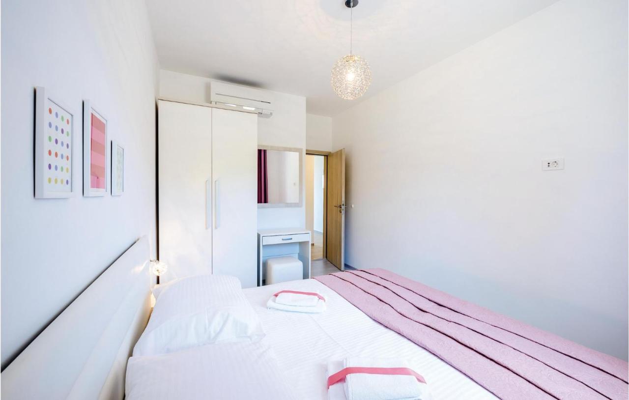 Amazing Apartment In Cavtat With House Sea View Extérieur photo